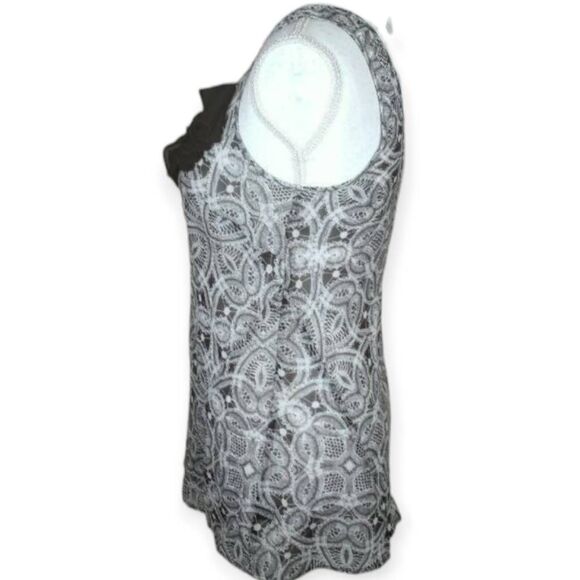 EXPRESS BLACK & WHITE ASYMMETRICAL HEM EMBELLISHED SHEER CAMI SZ.S EUC. - Picture 4 of 8